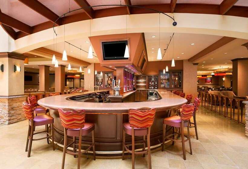 Embassy Suites By Hilton Norman Hotel & Conference Center