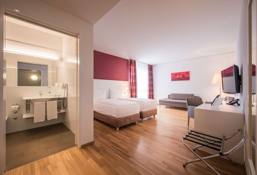 בית מלון כפרי Arcade