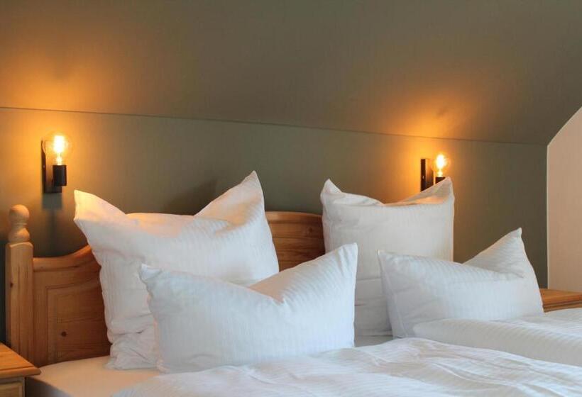 בית מלון כפרי Askania 1927