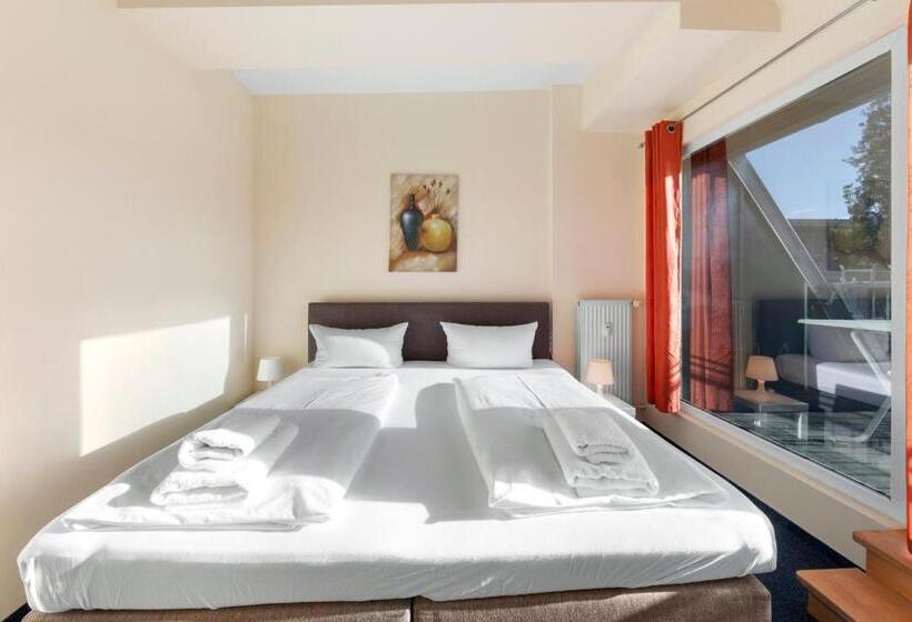 Fotos del hotel Comenius:  11