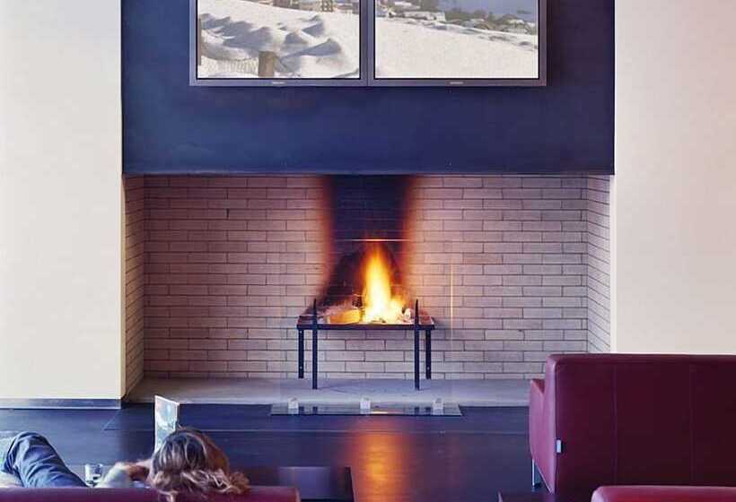 ホテル Cube Savognin