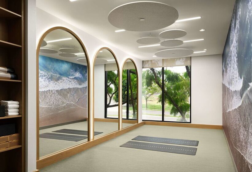 فندق Zessa Orange County Airport, A Doubletree By Hilton