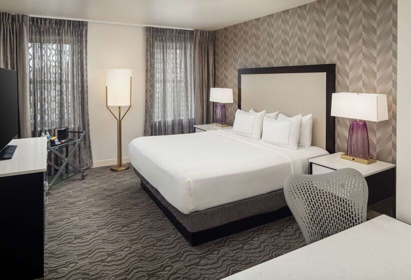 Doubletree Suites By Hilton Hotel Detroit Downtown   Fort Shelby