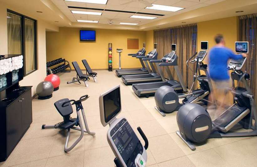 هتل Embassy Suites By Hilton E Peoria Riverfront Conf Center