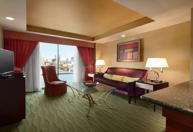 هتل Embassy Suites By Hilton E Peoria Riverfront Conf Center