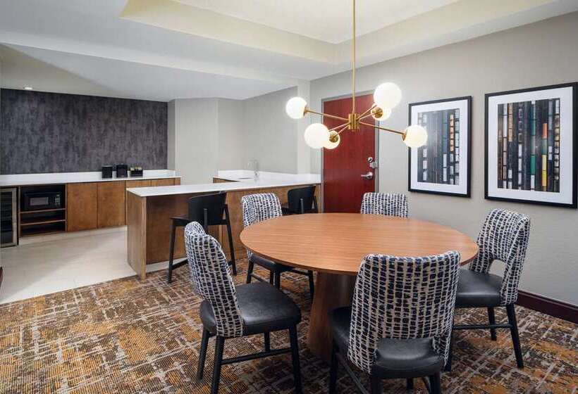 هتل Embassy Suites By Hilton Huntsville