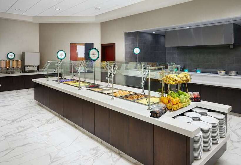 هتل Embassy Suites By Hilton Huntsville
