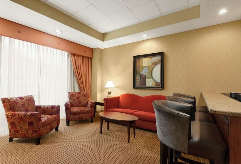 هتل Embassy Suites By Hilton Huntsville  And Spa