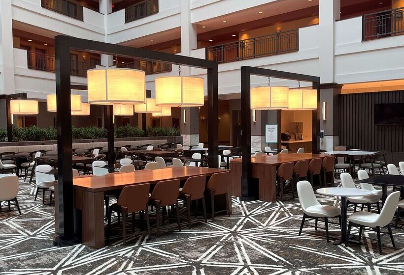هتل Embassy Suites By Hilton Huntsville