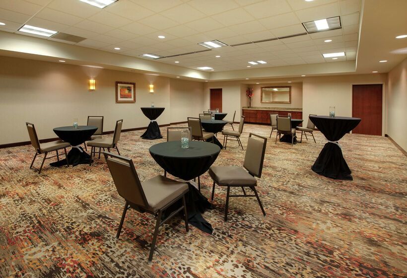 هتل Embassy Suites By Hilton Huntsville