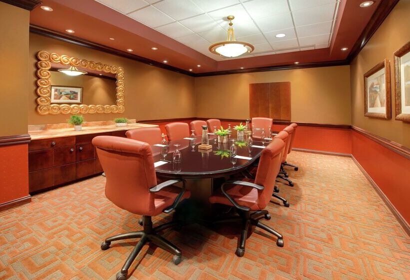 هتل Embassy Suites By Hilton Huntsville