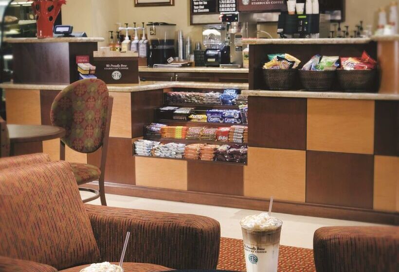 Embassy Suites By Hilton Norman Hotel & Conference Center