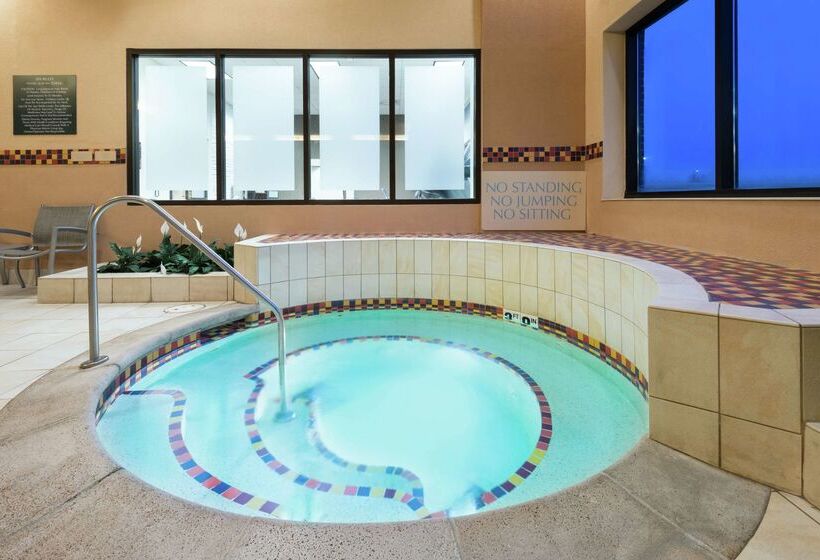 בית מלון כפרי Embassy Suites By Hilton St. Louis St. Charles