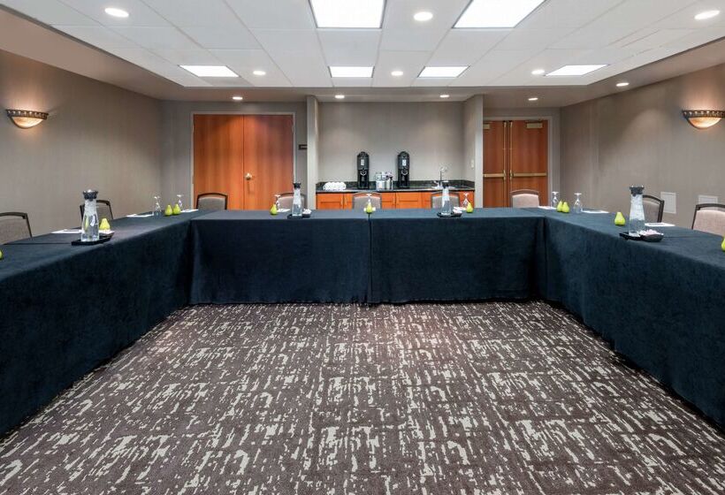 בית מלון כפרי Embassy Suites By Hilton St. Louis St. Charles