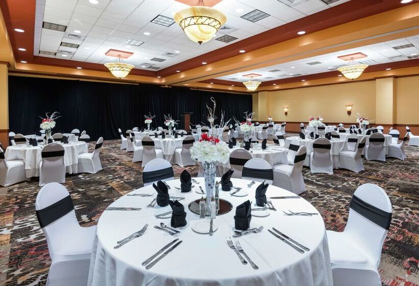 בית מלון כפרי Embassy Suites By Hilton St. Louis St. Charles