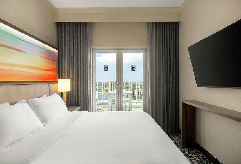 בית מלון כפרי Embassy Suites By Hilton Tampa Downtown Convention Center