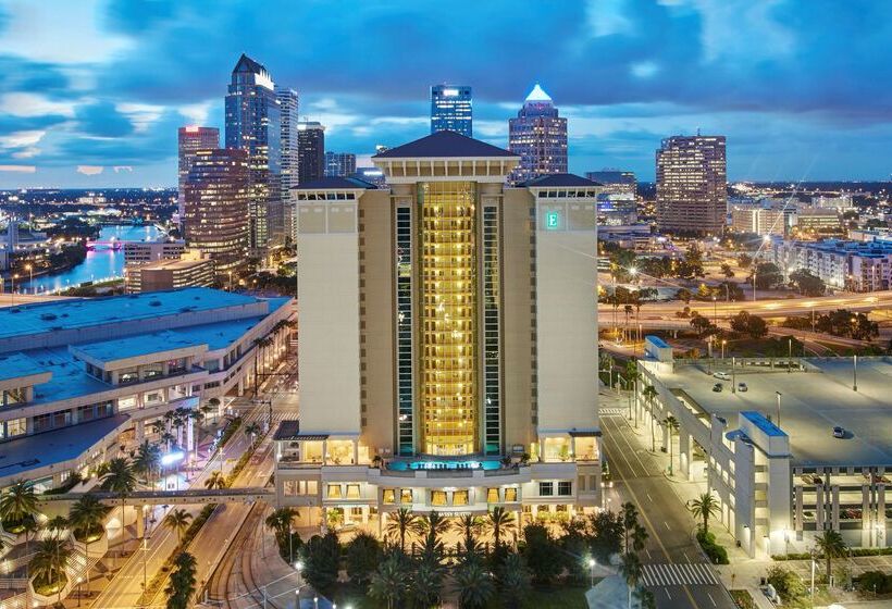 בית מלון כפרי Embassy Suites By Hilton Tampa Downtown Convention Center