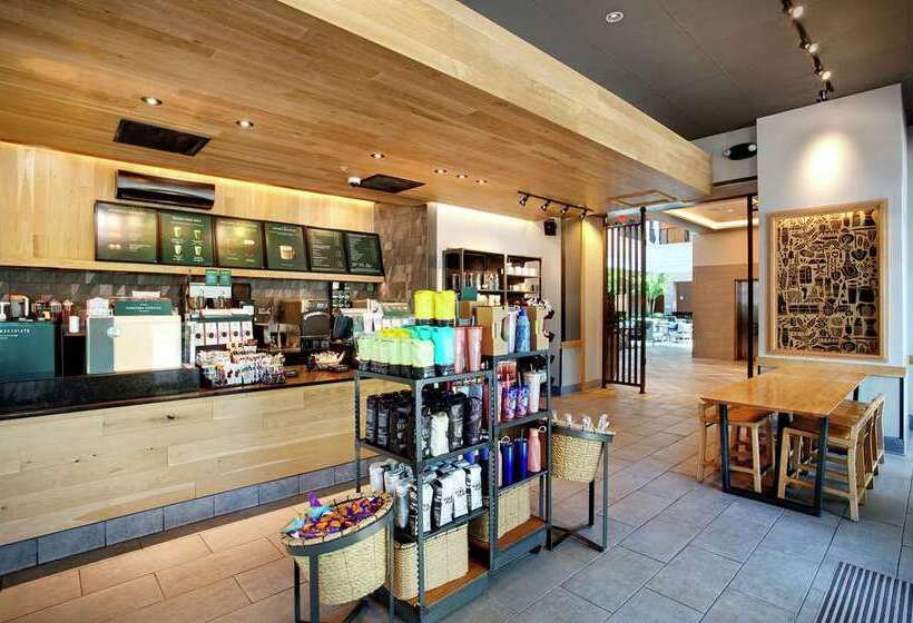 בית מלון כפרי Embassy Suites By Hilton Tampa Downtown Convention Center