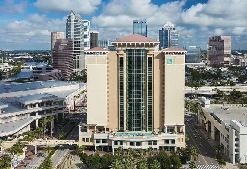 בית מלון כפרי Embassy Suites By Hilton Tampa Downtown Convention Center