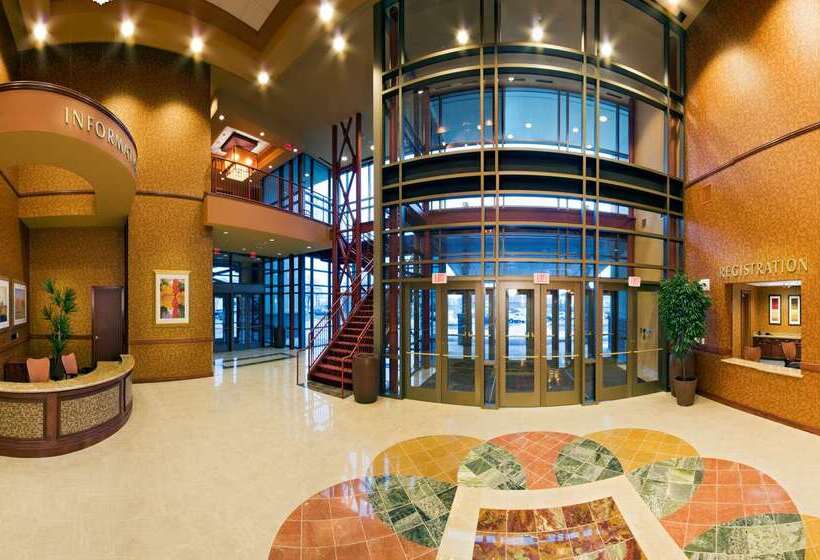 هتل Embassy Suites By Hilton E Peoria Riverfront Conf Center