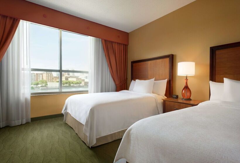 هتل Embassy Suites By Hilton E Peoria Riverfront Conf Center