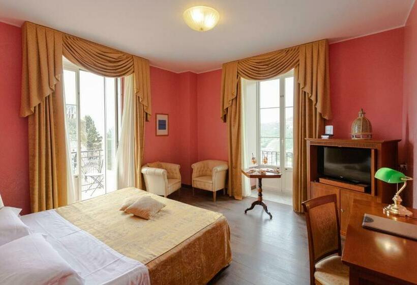 هتل Excelsior Palace