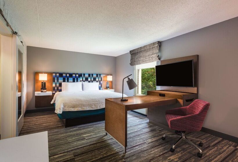 هتل Hampton Inn & Suites Herndon Reston