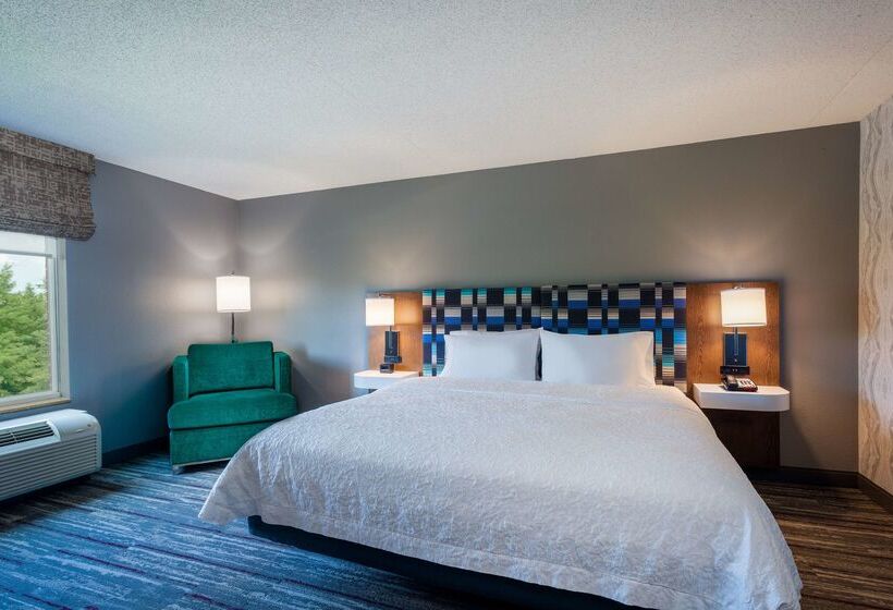 هتل Hampton Inn & Suites Herndon Reston