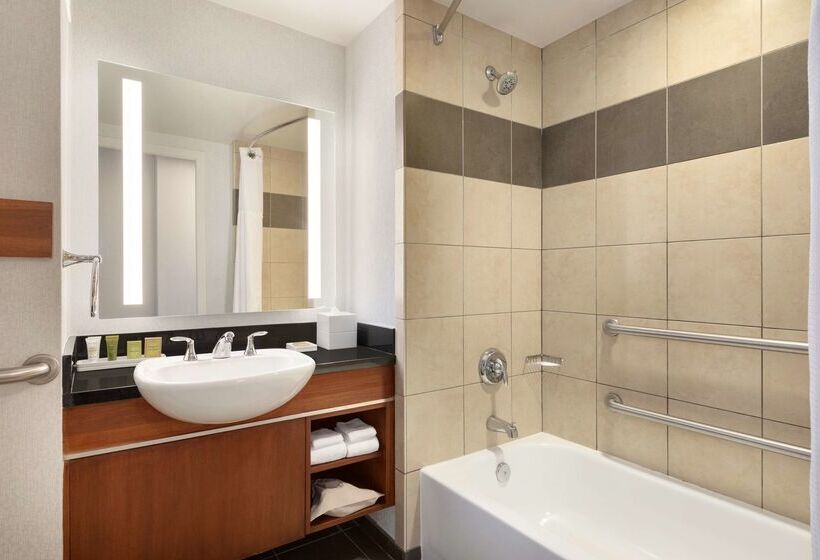 هتل Hilton Baltimore Bwi Airport