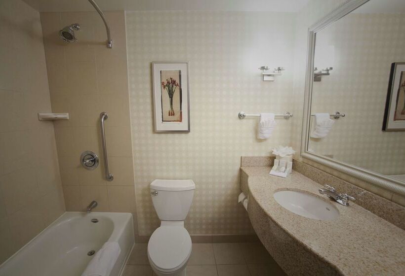 هتل Hilton Garden Inn Albuquerque Uptown
