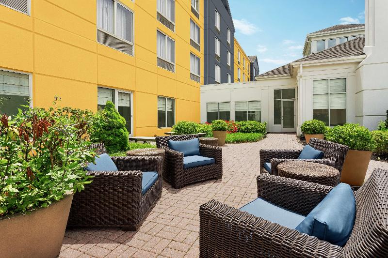 هتل Hilton Garden Inn Allentown Bethlehem Airport