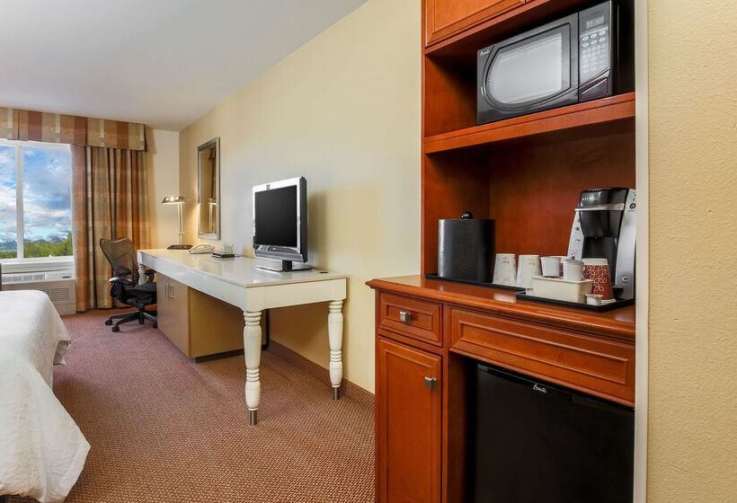 هتل Hilton Garden Inn Anchorage