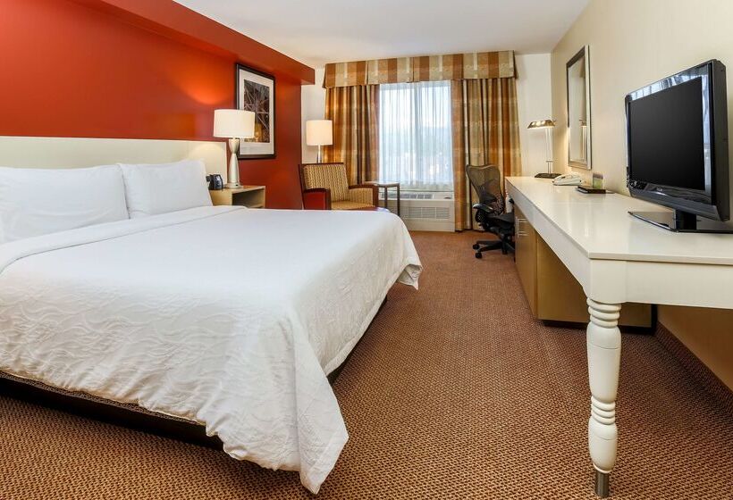 هتل Hilton Garden Inn Anchorage