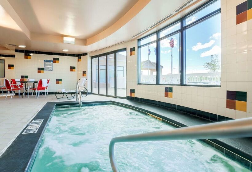 هتل Hilton Garden Inn Anchorage