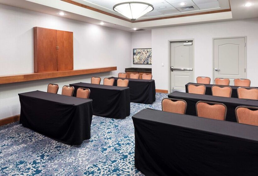 هتل Hilton Garden Inn Austin North