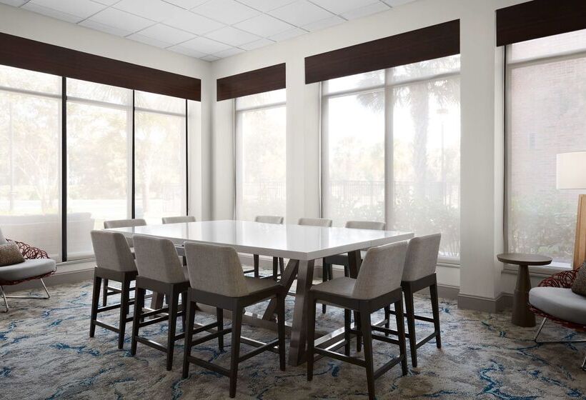 هتل Hilton Garden Inn Beaufort