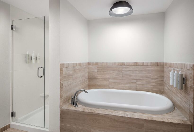 هتل Hilton Garden Inn Beaufort