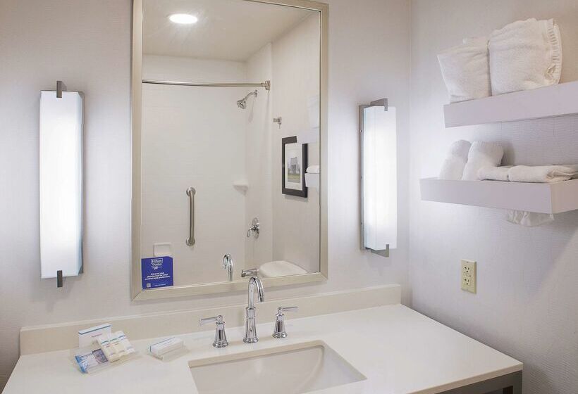 هتل Hilton Garden Inn Bentonville Rogers