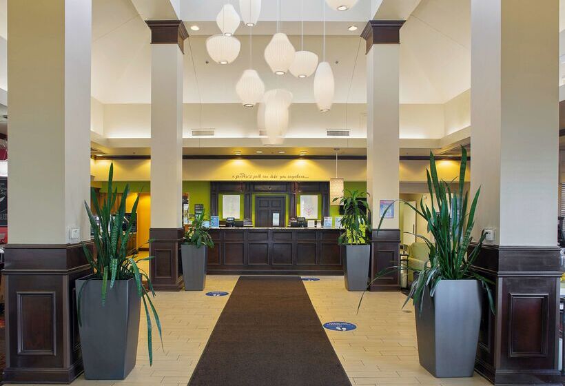 هتل Hilton Garden Inn Bentonville Rogers