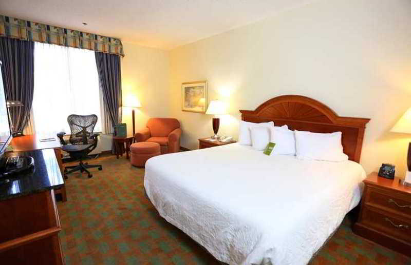 هتل Hilton Garden Inn Bentonville Rogers
