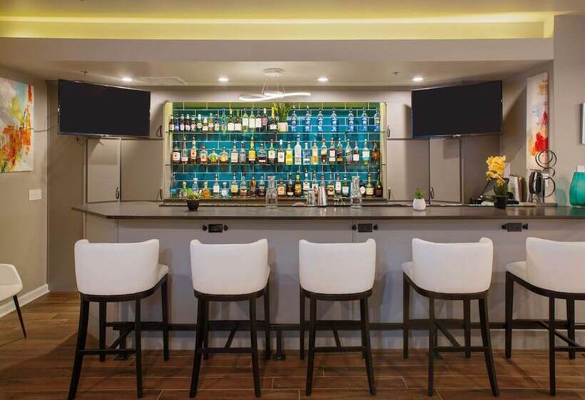 هتل Hilton Garden Inn Bentonville Rogers