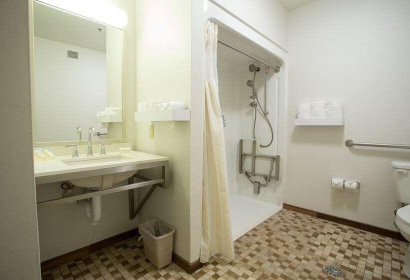هتل Hilton Garden Inn Bentonville Rogers