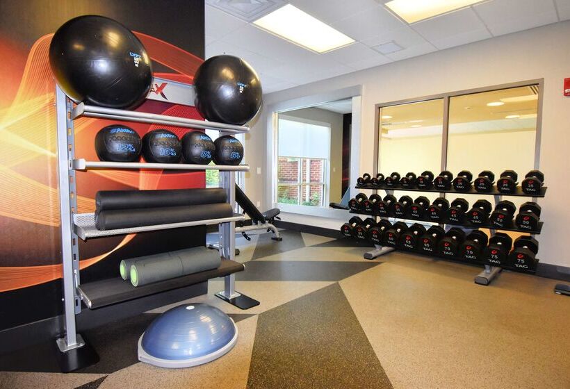 هتل Hilton Garden Inn Charlottesville