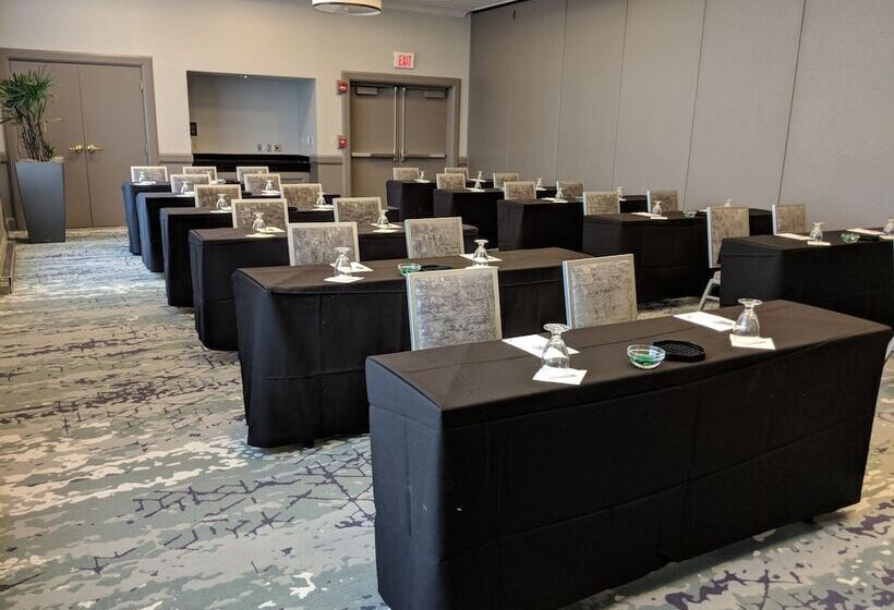 בית מלון כפרי Hilton Garden Inn Chicago North Shore / Evanston