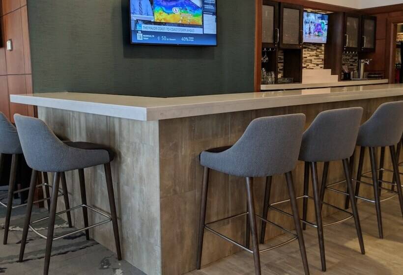 בית מלון כפרי Hilton Garden Inn Chicago North Shore / Evanston