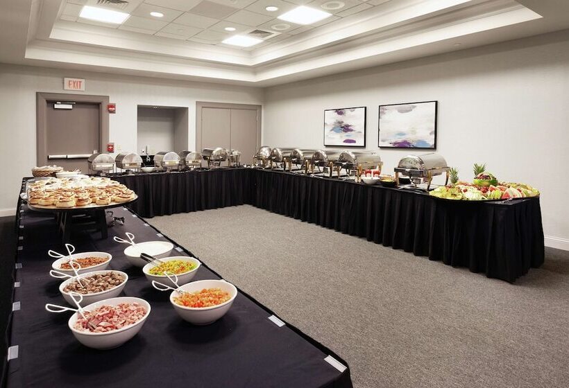 בית מלון כפרי Hilton Garden Inn Chicago North Shore / Evanston