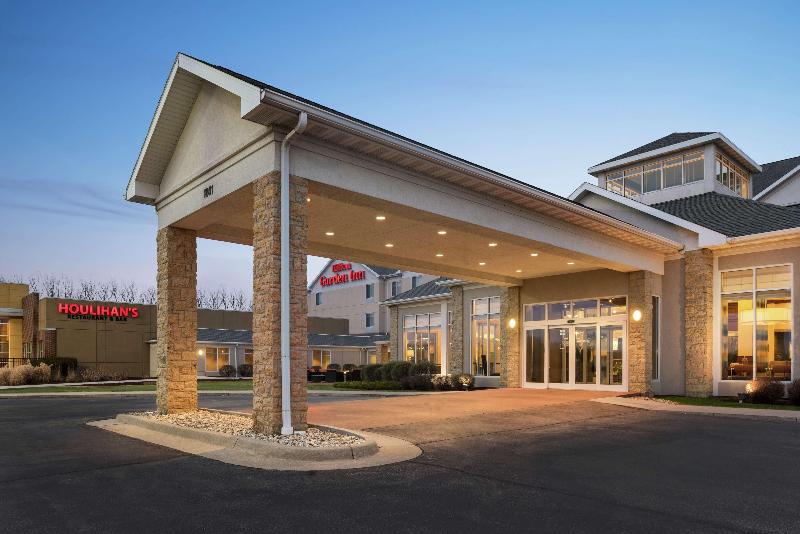 هتل Hilton Garden Inn Dubuque Downtown