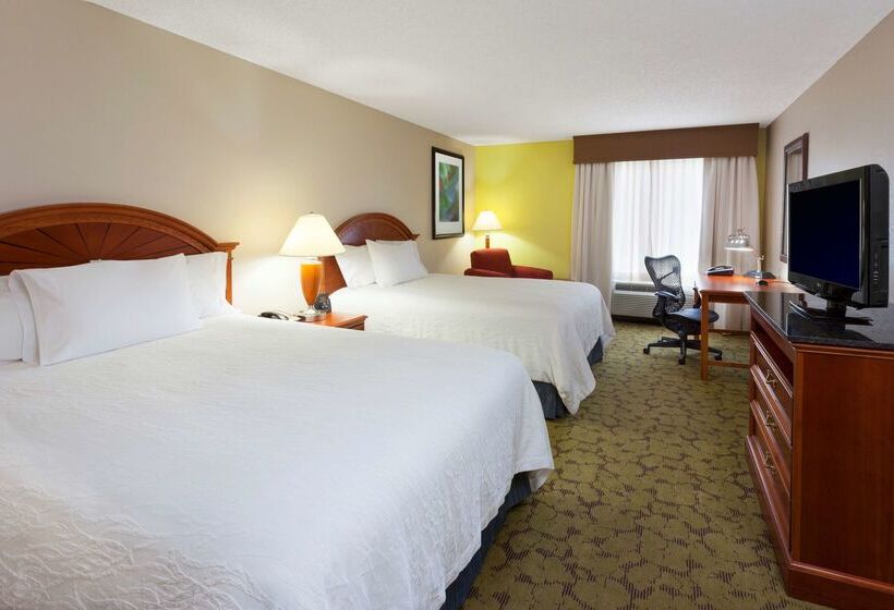 هتل Hilton Garden Inn Gainesville