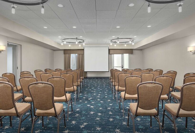 هتل Hilton Garden Inn Greensboro