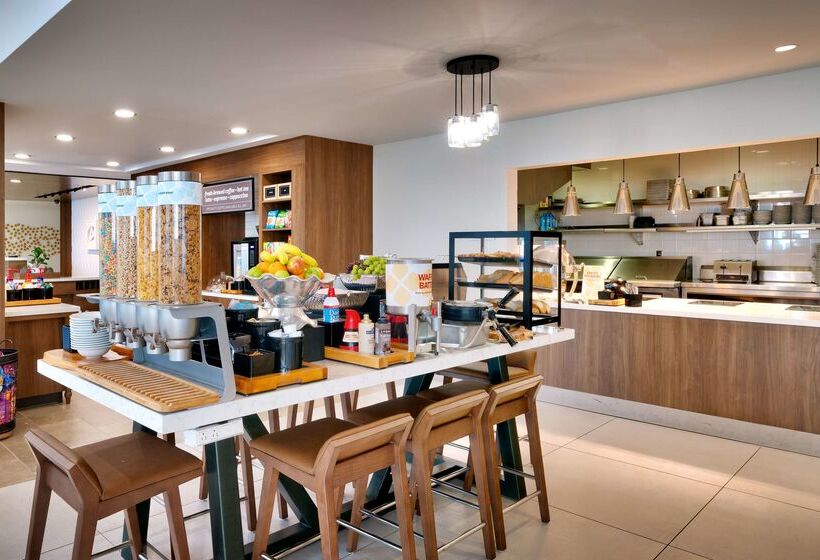 בית מלון כפרי Hilton Garden Inn Idaho Falls